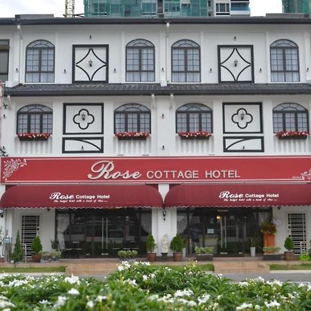 Rose Cottage Hotel Eco Botanic Nusajaya  Luaran gambar